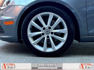 2013 Volkswagen Eos Komfort Edition   - Photo 27 - Sherman Oaks, CA 91403-1701