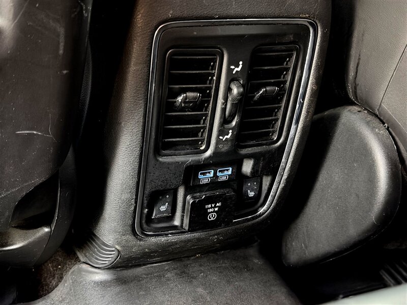 2015 Jeep Grand Cherokee Limited - Photo 25 - Sherman Oaks, CA 91403-1701