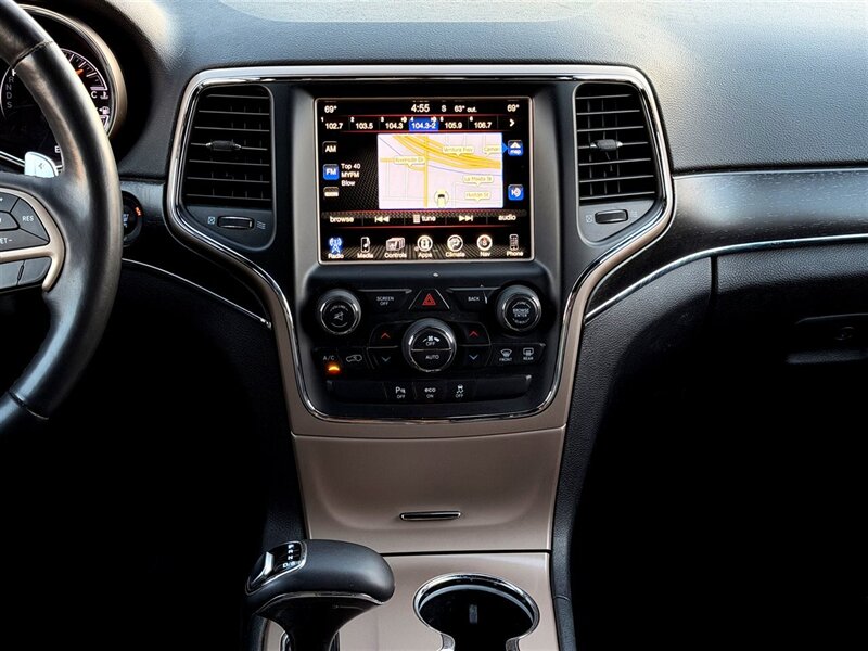 2015 Jeep Grand Cherokee Limited - Photo 12 - Sherman Oaks, CA 91403-1701