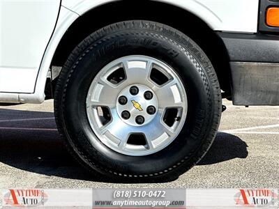 2006 Chevrolet Express Work Van   - Photo 10 - Sherman Oaks, CA 91403-1701