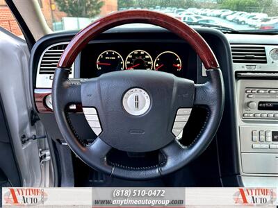 2003 Lincoln Navigator Luxury   - Photo 19 - Sherman Oaks, CA 91403-1701