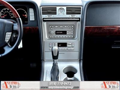 2003 Lincoln Navigator Luxury   - Photo 11 - Sherman Oaks, CA 91403-1701