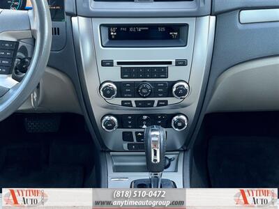 2010 Ford Fusion Hybrid   - Photo 12 - Sherman Oaks, CA 91403-1701