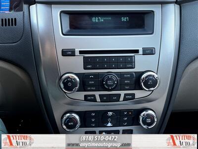 2010 Ford Fusion Hybrid   - Photo 17 - Sherman Oaks, CA 91403-1701