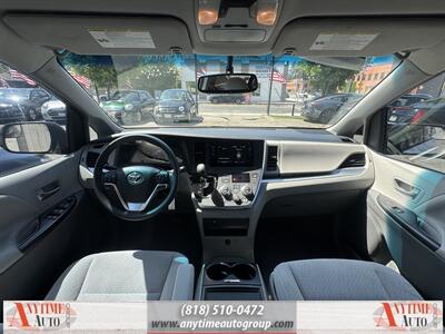 2015 Toyota Sienna LE 7 Passenger   - Photo 6 - Sherman Oaks, CA 91403-1701