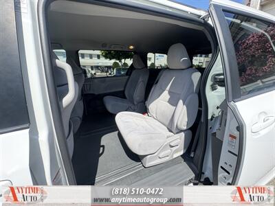 2015 Toyota Sienna LE 7 Passenger   - Photo 11 - Sherman Oaks, CA 91403-1701
