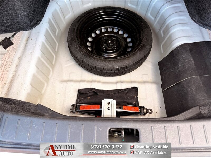 2019 Nissan Versa 1.6 SV   - Photo 24 - Sherman Oaks, CA 91403-1701