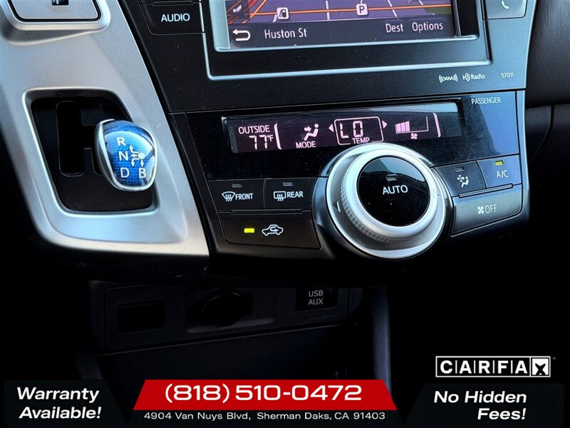 2012 Toyota Prius v Three   - Photo 16 - Sherman Oaks, CA 91403-1701