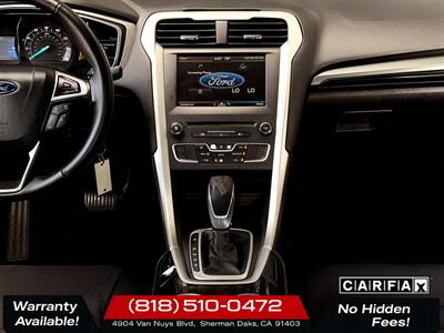 2016 Ford Fusion SE   - Photo 11 - Sherman Oaks, CA 91403-1701