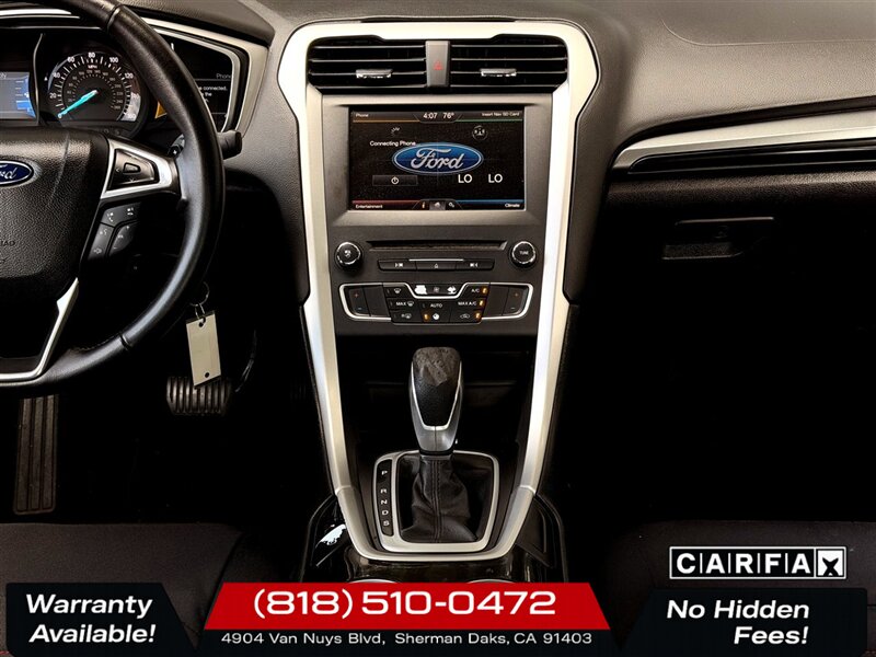2016 Ford Fusion SE   - Photo 11 - Sherman Oaks, CA 91403-1701
