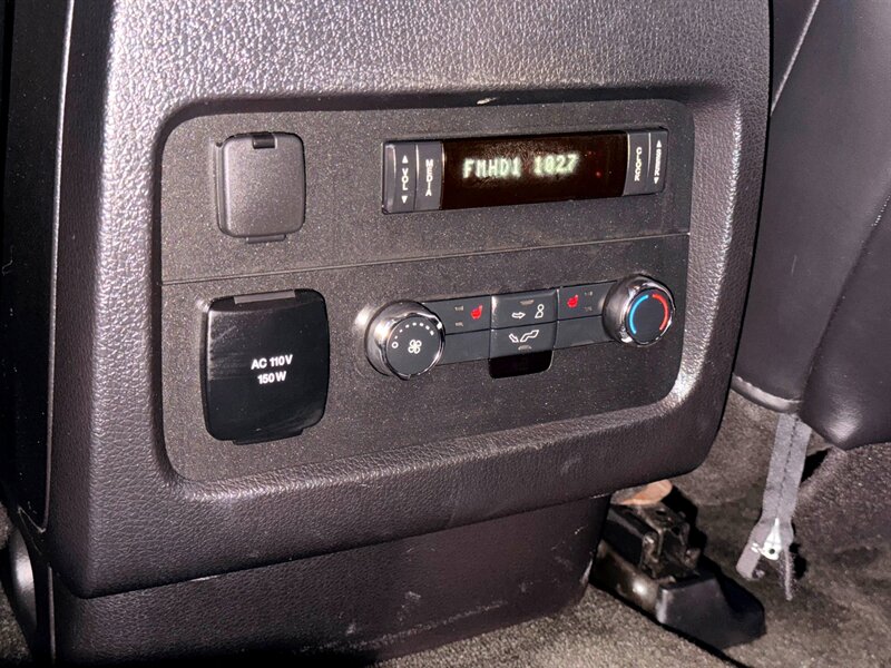 2016 Lincoln Navigator Select   - Photo 23 - Sherman Oaks, CA 91403-1701