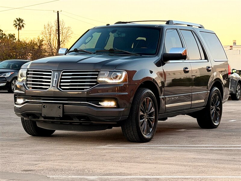 2016 Lincoln Navigator Select   - Photo 3 - Sherman Oaks, CA 91403-1701