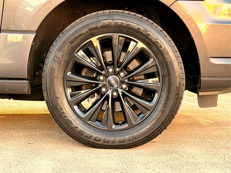 2016 Lincoln Navigator Select   - Photo 31 - Sherman Oaks, CA 91403-1701