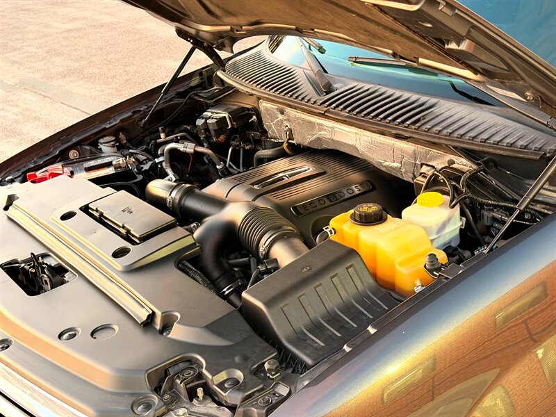 2016 Lincoln Navigator Select   - Photo 29 - Sherman Oaks, CA 91403-1701