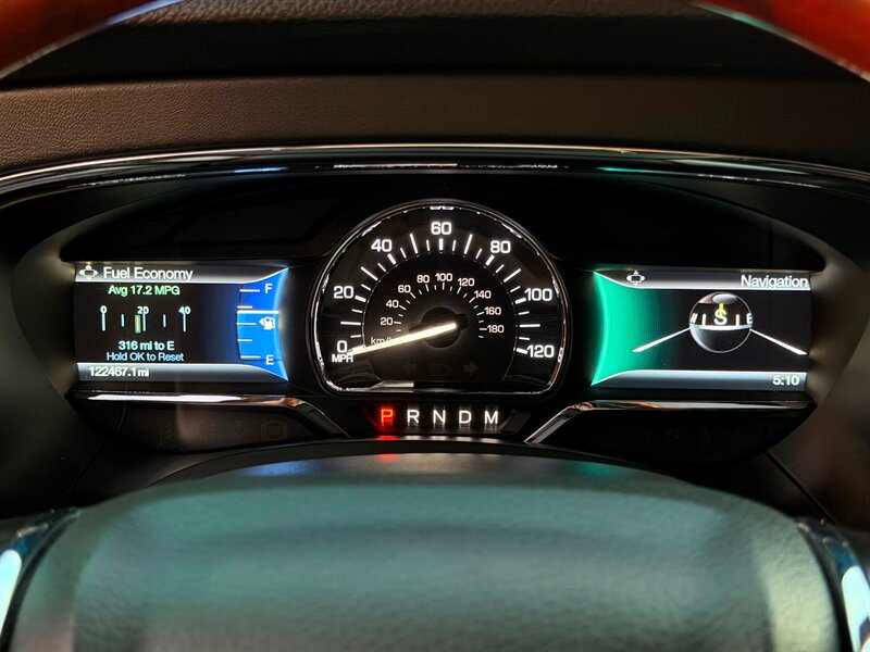 2016 Lincoln Navigator Select   - Photo 15 - Sherman Oaks, CA 91403-1701