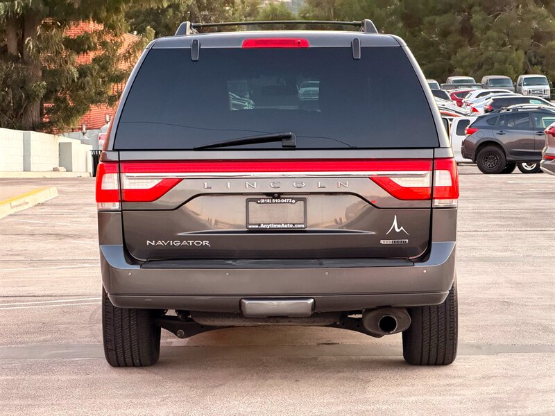 2016 Lincoln Navigator Select   - Photo 6 - Sherman Oaks, CA 91403-1701