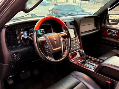 2016 Lincoln Navigator Select   - Photo 13 - Sherman Oaks, CA 91403-1701