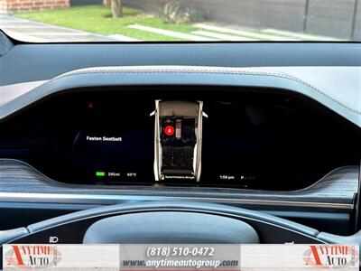 2022 Tesla Model X   - Photo 15 - Sherman Oaks, CA 91403-1701