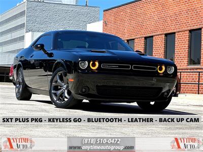 2019 Dodge Challenger SXT  Plus - Photo 1 - Sherman Oaks, CA 91403-1701