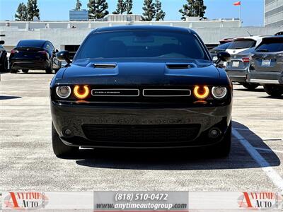 2019 Dodge Challenger SXT  Plus - Photo 2 - Sherman Oaks, CA 91403-1701