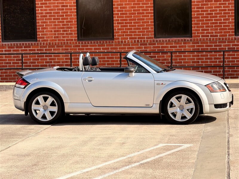 2004 Audi TT 1.8T Roadster FrontTrak   - Photo 8 - Sherman Oaks, CA 91403-1701