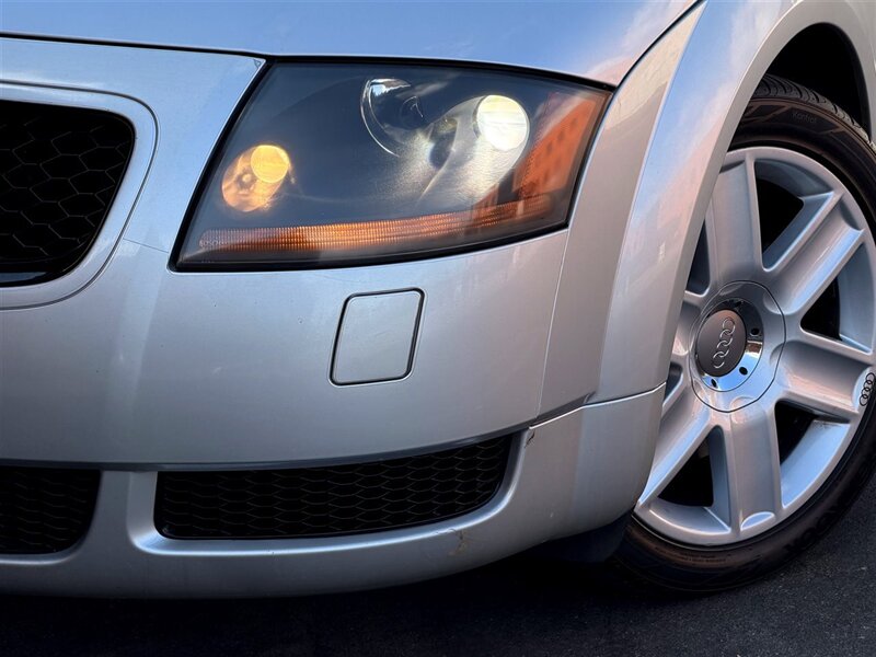 2004 Audi TT 1.8T Roadster FrontTrak   - Photo 28 - Sherman Oaks, CA 91403-1701