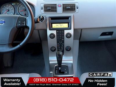 2005 Volvo V50 2.4i - Photo 11 - Sherman Oaks, CA 91403-1701