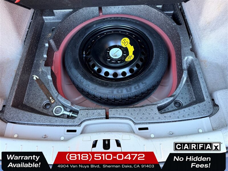2005 Volvo V50 2.4i - Photo 20 - Sherman Oaks, CA 91403-1701