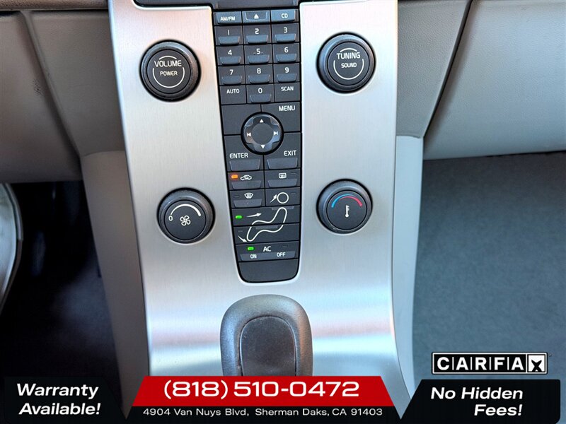 2005 Volvo V50 2.4i - Photo 16 - Sherman Oaks, CA 91403-1701