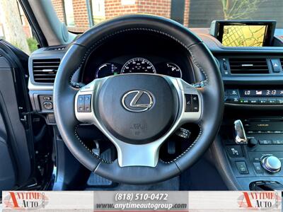 2012 Lexus CT 200h 200h   - Photo 23 - Sherman Oaks, CA 91403-1701