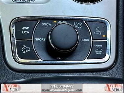 2013 Jeep Grand Cherokee Overland   - Photo 22 - Sherman Oaks, CA 91403-1701