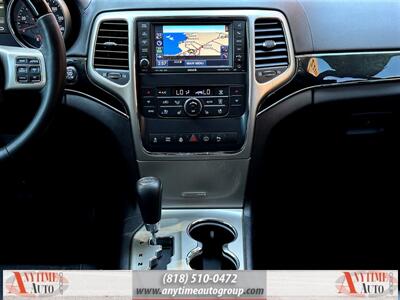 2013 Jeep Grand Cherokee Overland   - Photo 12 - Sherman Oaks, CA 91403-1701