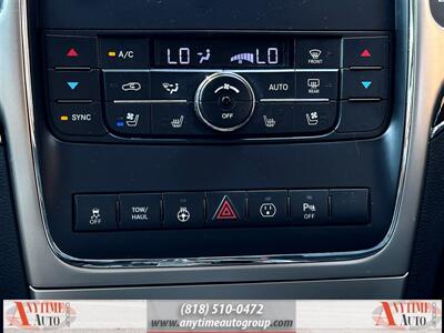 2013 Jeep Grand Cherokee Overland   - Photo 20 - Sherman Oaks, CA 91403-1701