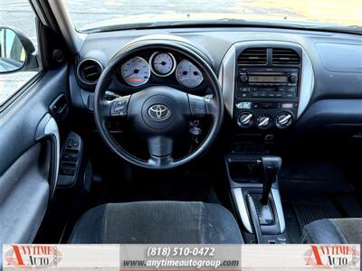 2005 Toyota RAV4   - Photo 11 - Sherman Oaks, CA 91403-1701