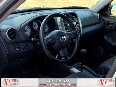 2005 Toyota RAV4   - Photo 14 - Sherman Oaks, CA 91403-1701