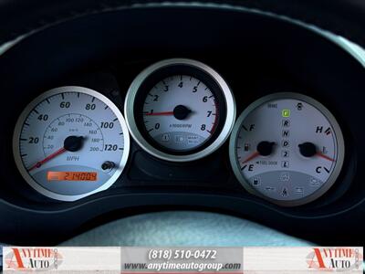 2005 Toyota RAV4   - Photo 16 - Sherman Oaks, CA 91403-1701