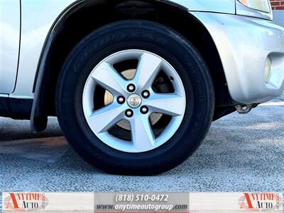 2005 Toyota RAV4   - Photo 24 - Sherman Oaks, CA 91403-1701
