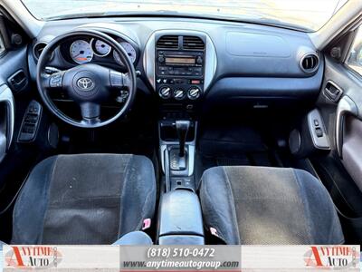 2005 Toyota RAV4   - Photo 10 - Sherman Oaks, CA 91403-1701