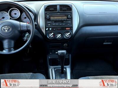 2005 Toyota RAV4   - Photo 12 - Sherman Oaks, CA 91403-1701