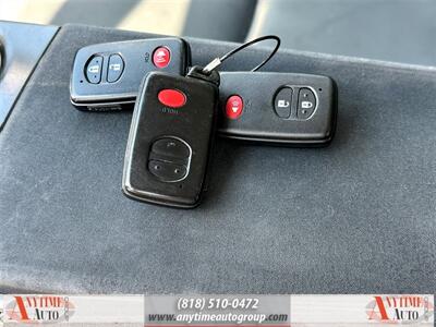 2012 Toyota Prius v Five   - Photo 20 - Sherman Oaks, CA 91403-1701