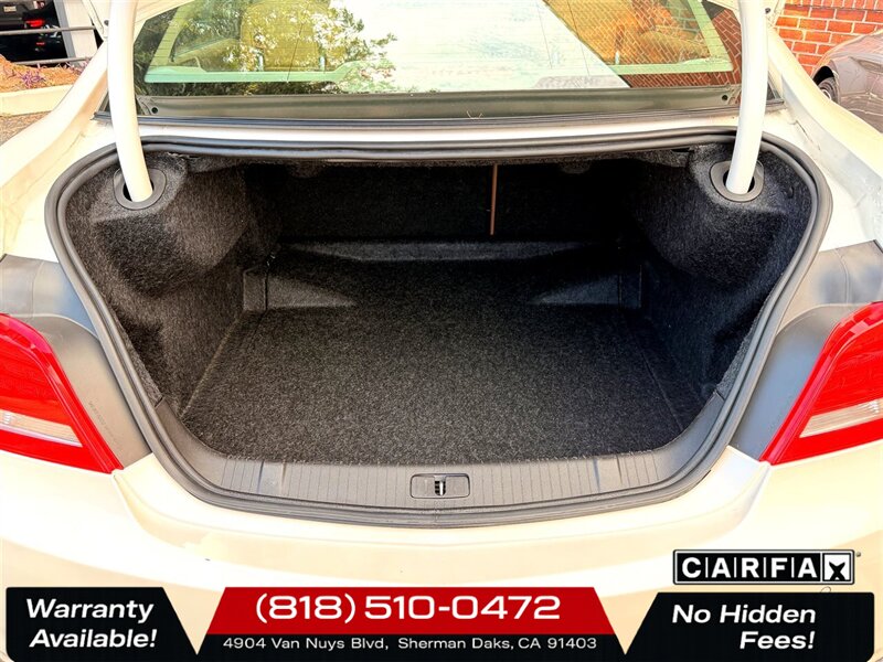 2014 Buick LaCrosse Premium I Group - Photo 24 - Sherman Oaks, CA 91403-1701