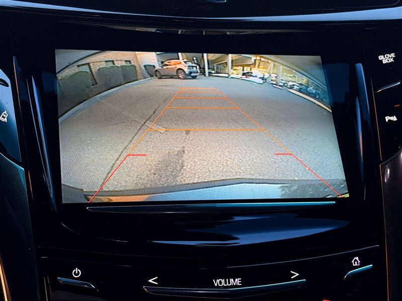 2014 Cadillac ELR   - Photo 22 - Sherman Oaks, CA 91403-1701