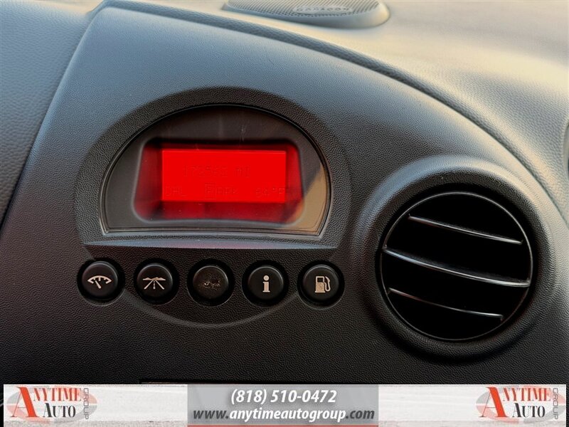 2005 Pontiac Grand Prix GTP - Photo 16 - Sherman Oaks, CA 91403-1701