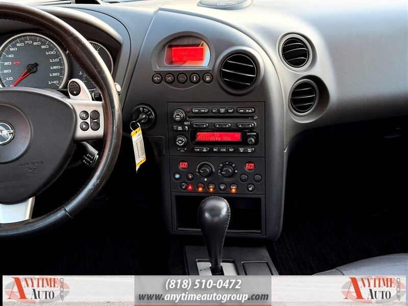 2005 Pontiac Grand Prix GTP - Photo 11 - Sherman Oaks, CA 91403-1701