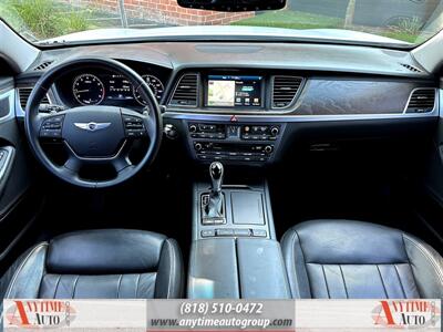 2015 Hyundai Genesis 5.0   - Photo 10 - Sherman Oaks, CA 91403-1701