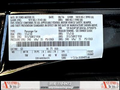 2016 Ford Focus SE   - Photo 27 - Sherman Oaks, CA 91403-1701