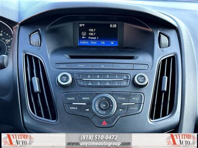 2016 Ford Focus SE   - Photo 15 - Sherman Oaks, CA 91403-1701