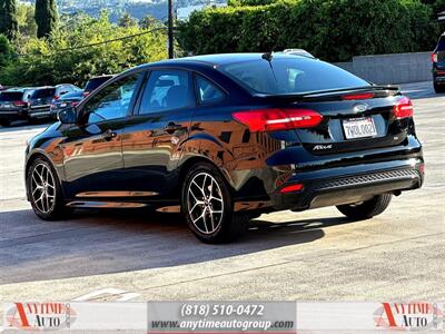 2016 Ford Focus SE   - Photo 5 - Sherman Oaks, CA 91403-1701