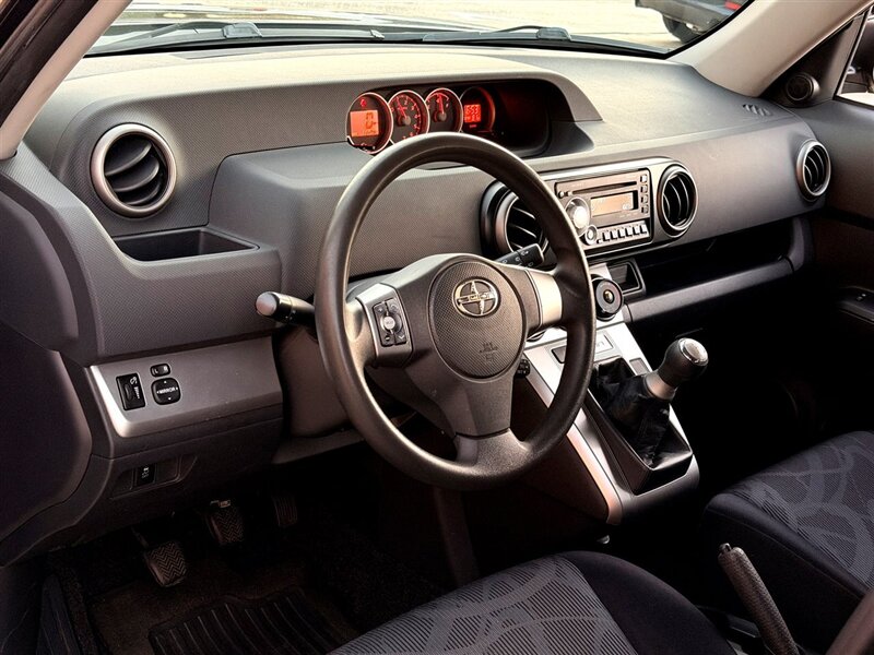 2011 Scion xB   - Photo 12 - Sherman Oaks, CA 91403-1701