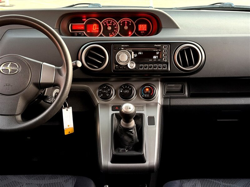 2011 Scion xB   - Photo 11 - Sherman Oaks, CA 91403-1701